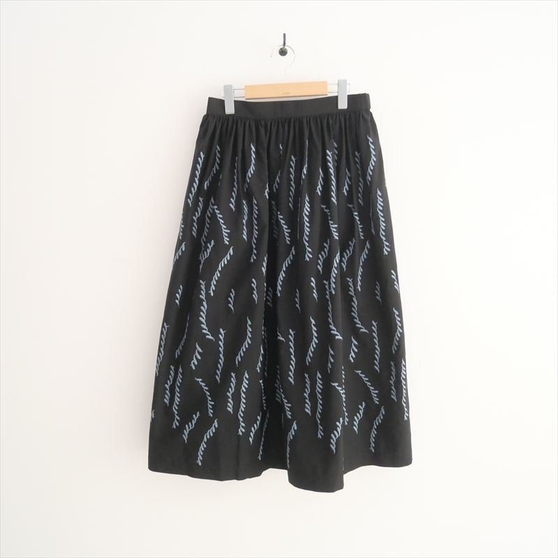 2024AW・人気完売品 / 未使用 / mina perhonen ミナペルホネン / ribbon stick ギャザースカート 40 / 2410-0599拍卖