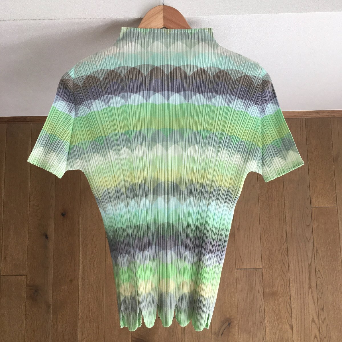 即決 美品 PLEATS PLEASEプリーツプリーズ トップス4 PP81-JK831 TM拍卖