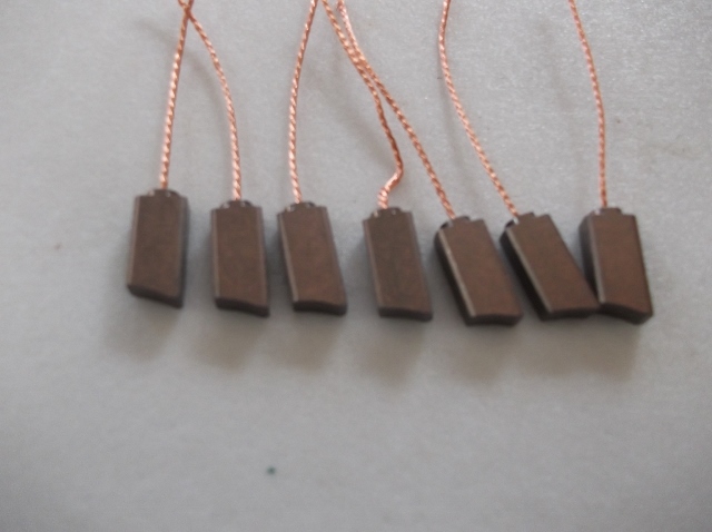 デンソー製 旧車オルタネーター用カーボンブラシ(016660-0130)8個セット拍卖