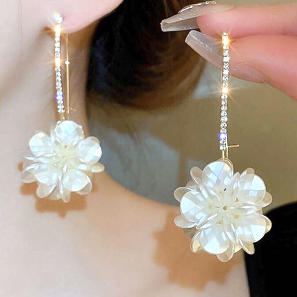 フラワー☆揺れるピアス☆ロングピアス★ビジューピアス★ジルコニアピアス★ラインストーンピアス☆パールピアス★CZダイヤモンドピアス拍卖