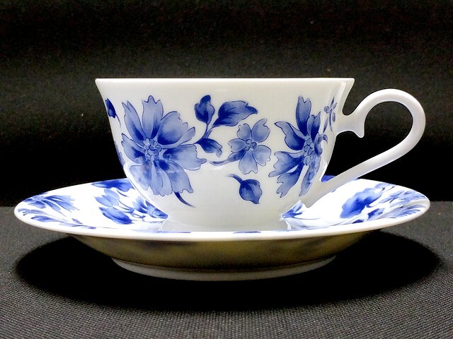 3Q売切!税無し☆ナルミ★カップ&ソーサー★青い花★花柄★総柄★NARUMI★現状★現品限り★0325-8拍卖