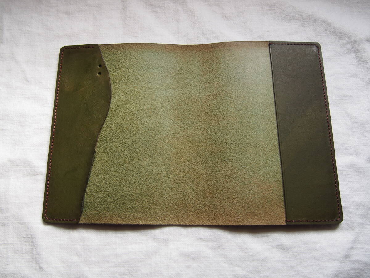 ブックカバー(文庫本 新潮、文春、講談社文庫など対応)ヌメ革(イタリアンレザー)ミネルバリスシオ オリーバ拍卖