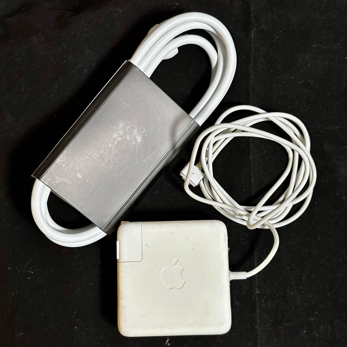 純正 MacBook Pro 85W MagSafe Power Adapter拍卖