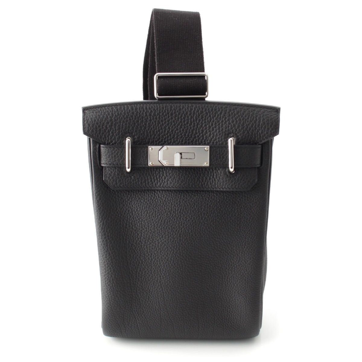 エルメス 2023年 B刻 ケリー アッカドPM トゴ ワンショルダー ボディバッグ ブラック シルバー金具【中古】拍卖