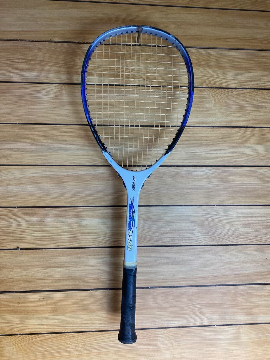 ヨネックス マッスルパワー 5500 テニスラケット 軟式 シングル 後衛 カーボン ジャンク フレーム割れ拍卖