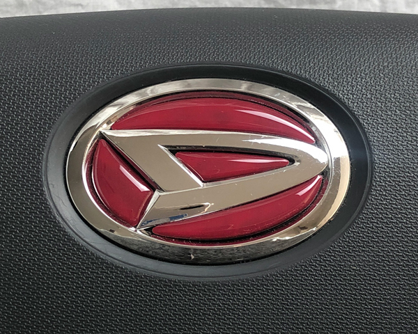 ダイハツ ステアリング エンブレム ワインレッド SDH-D01 ハンドル用 樹脂盛立体3Dシール DAIHATSU ZEROWIN拍卖