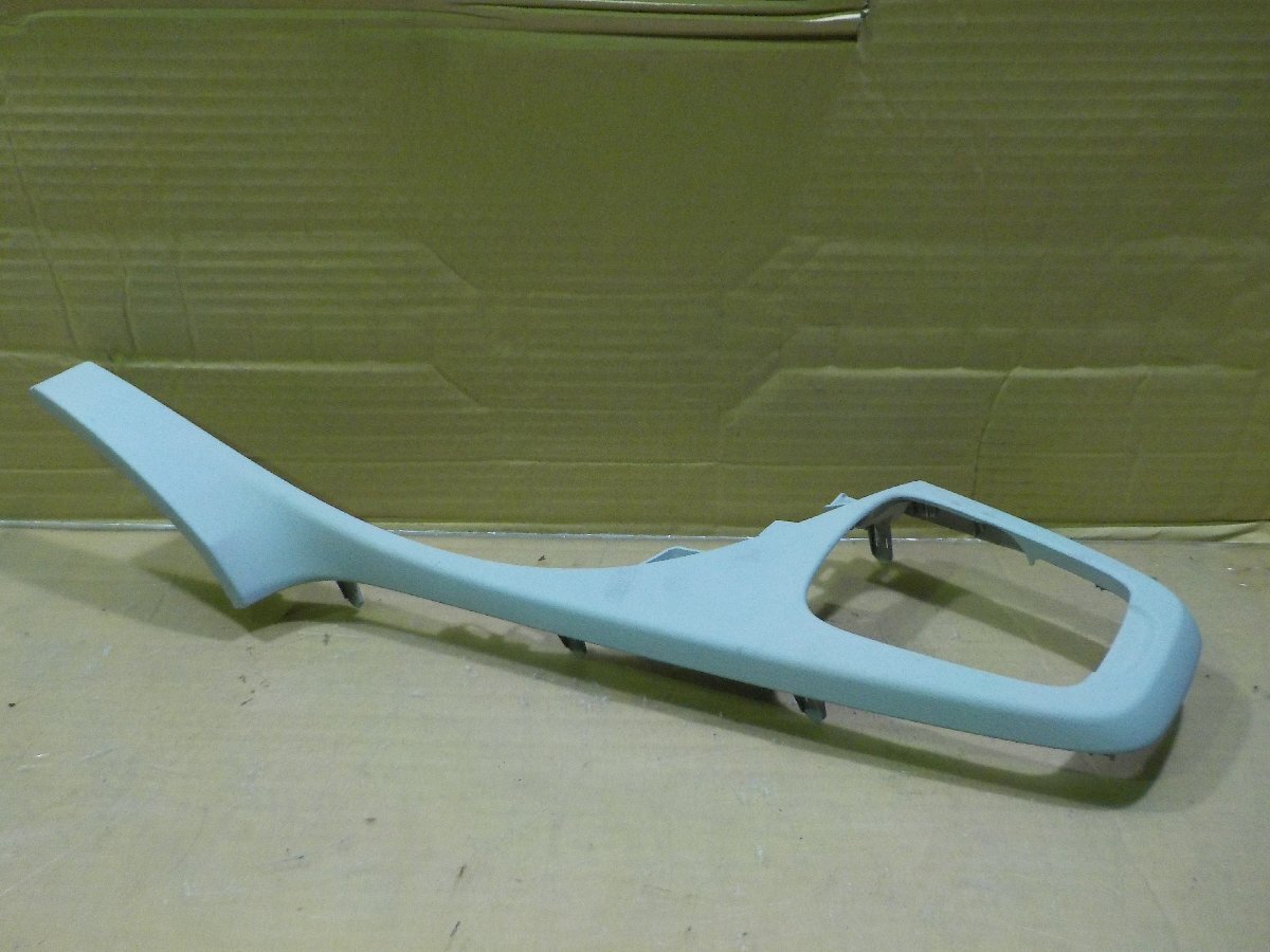 ♪プリウス ZVW30 センターパネル 55620-47020 ④ 純正拍卖