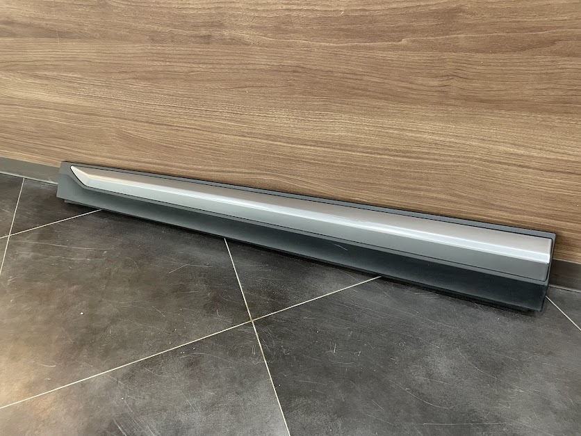 ◆ BMW純正 F26 X4 7352555 フロントドアトリムパネル 中古品!! ◆拍卖