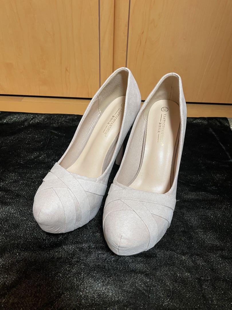 新品未使用 クロス スエード 12㎝ パンプス キャバヒール ベージュ 38拍卖