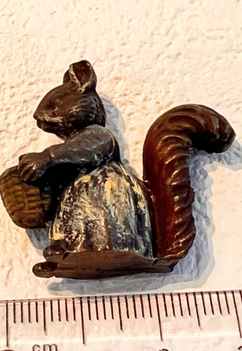 【雑貨・ミニチュア】ビエナブロンズ リス ミニチュアのフィギュア ジオラマ おもちゃ ディスプレイ用品 インテリア 骨董品 アンティーク拍卖