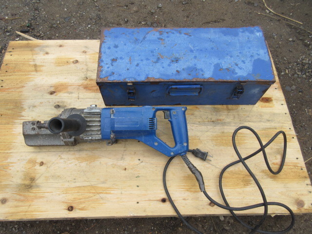 鹿児島 電動油圧式鉄筋カッター 収納ケース入り 動作確認済拍卖