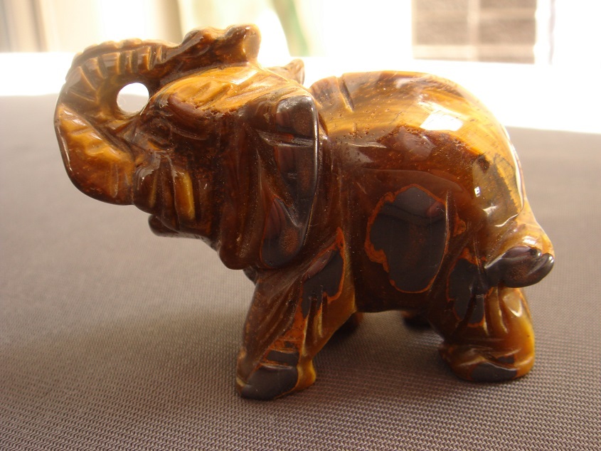 ☆風水,金運UP,天然4A級虎目石タイガーアイ象神置物大9☆最後一品拍卖