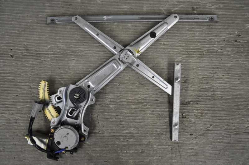 エルグランド VG 中期 (NE51 ME51) 純正 破損無 右 前 フロント レギュレーター モーター パワーウィンドウモーター 80730 WL001 s018559D拍卖