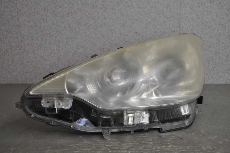 アクア L 前期 (NHP10) 純正 破損無 動作保証 左 ヘッドライト ハロゲン レベライザー付 コイト 52-244 81150-52E60 s018620D拍卖