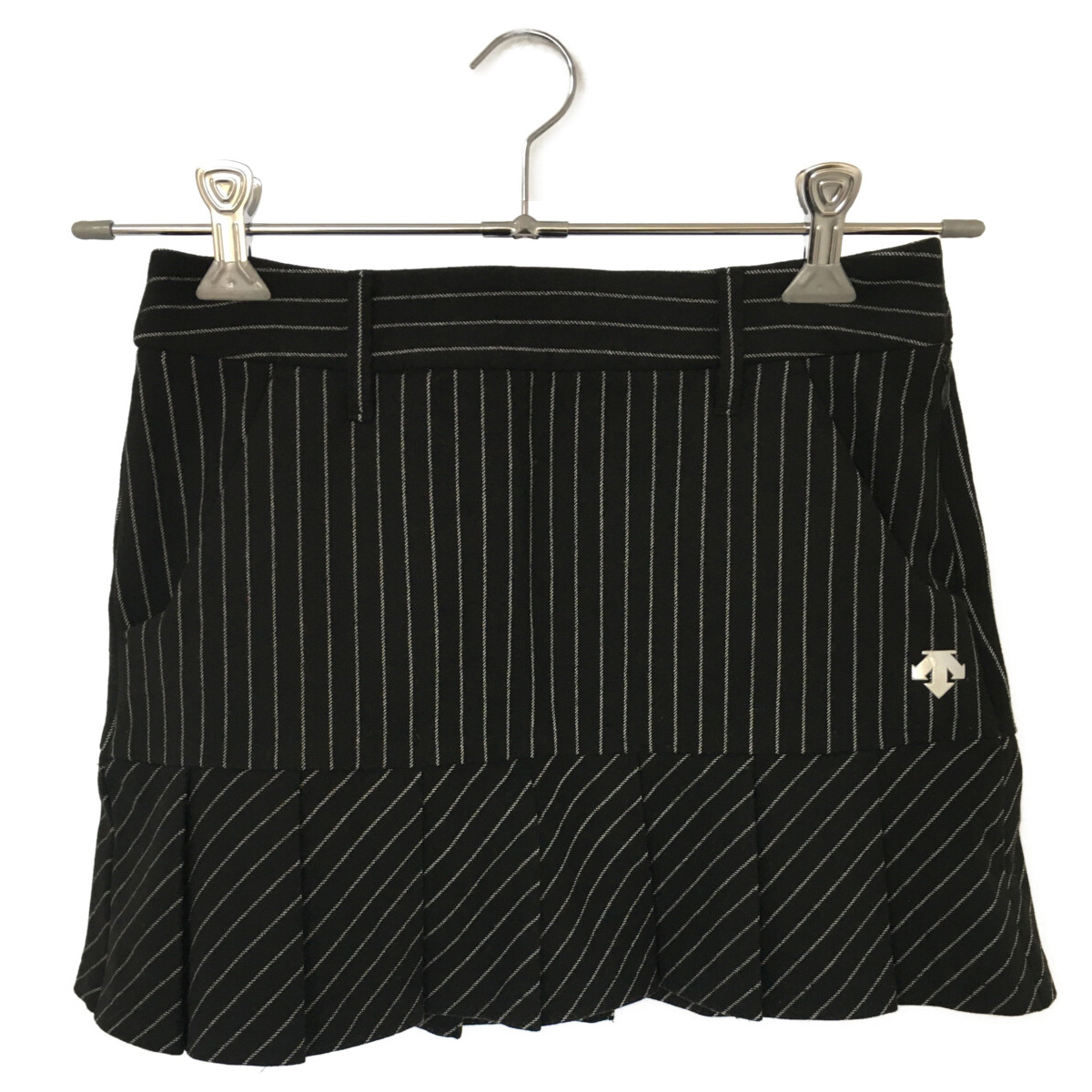coco 中古【SALE】 デサントゴルフ レディース スカート S 黒 ブラック プリーツ 秋冬素材 ストライプ レターパックプラス発送可 86269拍卖
