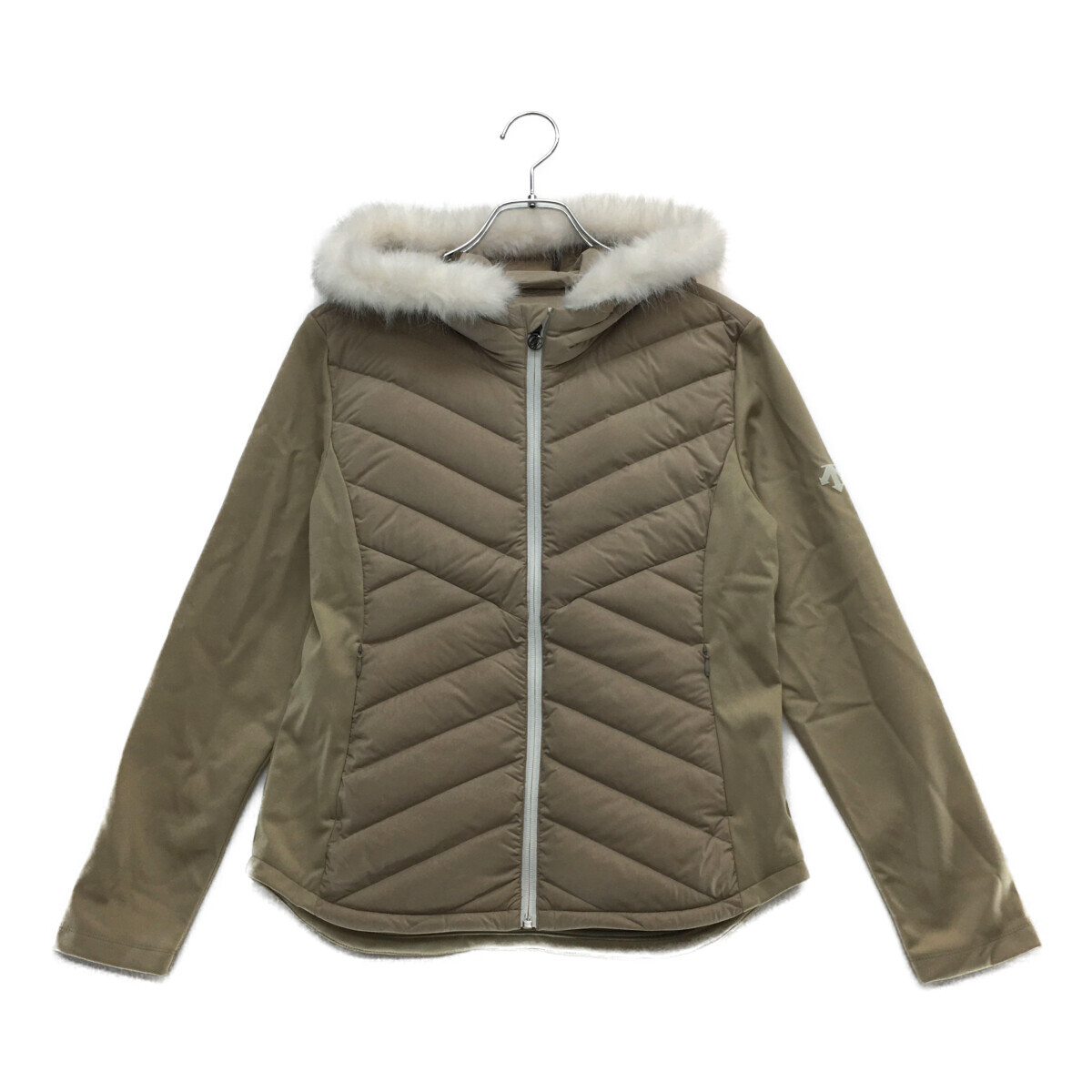 coco 中古【値下げ】 デサントゴルフ レディース ダウンジャケット M ベージュ フード付き 裏起毛 レターパックプラス発送可 98171拍卖