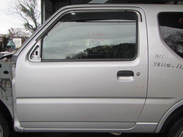 【個人宅配送不可】スズキ ジムニー JB23W H11年式 ■左フロントドア【Z2S/シルバー】中古★213350拍卖