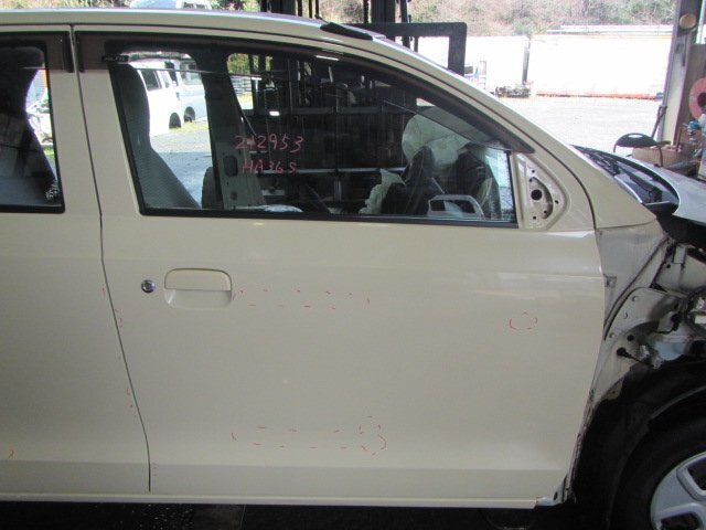 【個人宅配送不可】スズキ アルト HA36S H27年式 ■右フロントドア【ZVG/アイボリー】中古★212953拍卖