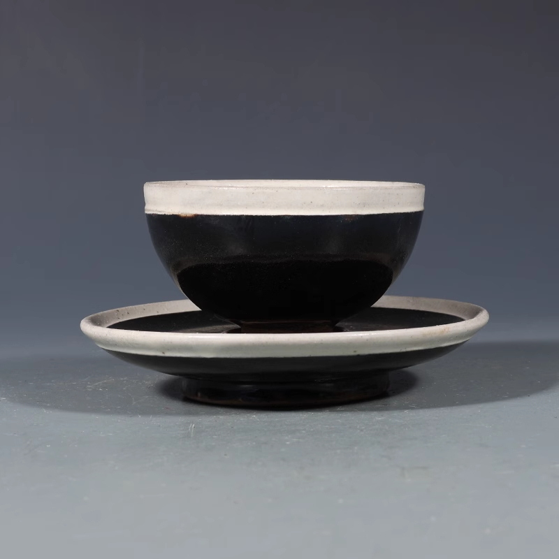 宋時代 磁州窯 茶盞 茶碗 茶道具 陶芸 唐物 箱付き 陶磁器 中国美術 古美術 置物 工芸品 高さ7cm 口径9cm 底径6.5cm RB75拍卖