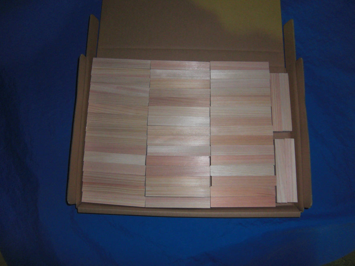 ★☆ 『 ヒノキ 』 無節の桧 端材の板 (長)95mm×(巾)15mm×(厚)15mm 40本入り ☆★ 全国送料無料拍卖