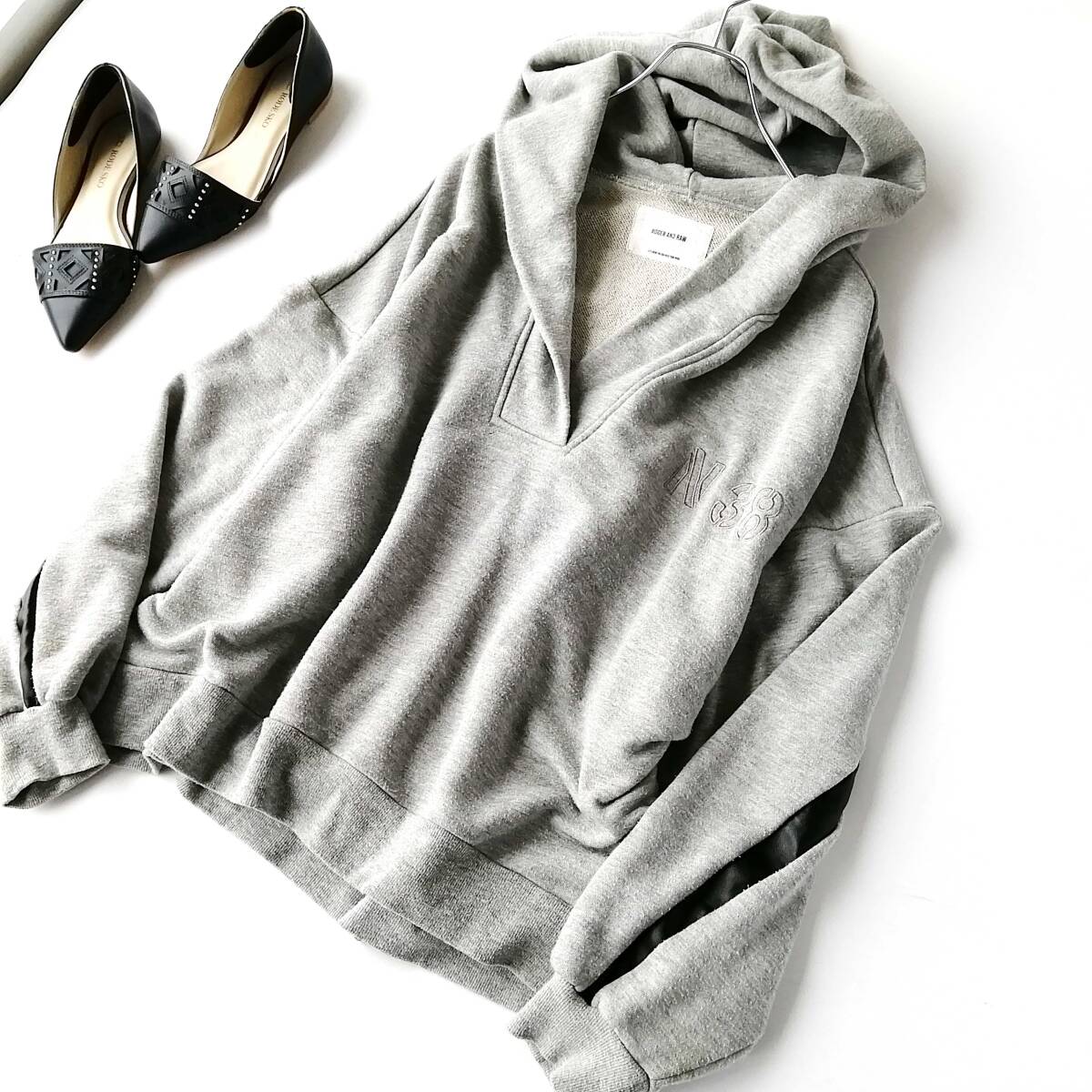 ROGER AND RAW ロジャーアンドロウ レディース♪長袖スウェットパーカ グレー Mサイズ 汚れあり 250328ny【4点同梱で送料無料】拍卖
