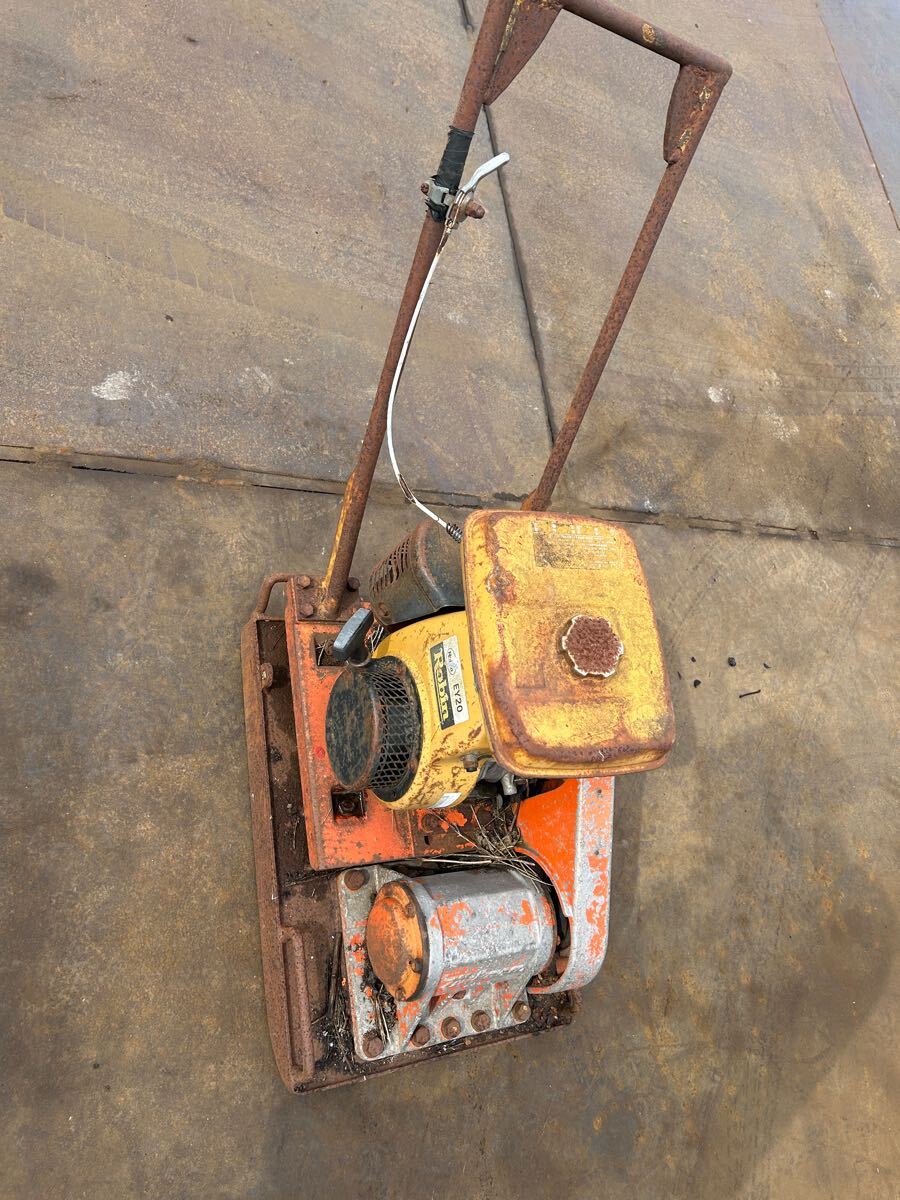 プレートコンパクター 転圧機 ロビン プレート エンジン 動作未確認 現状品 ジャンク扱い 山形発 重荷 プレートコンパクター拍卖