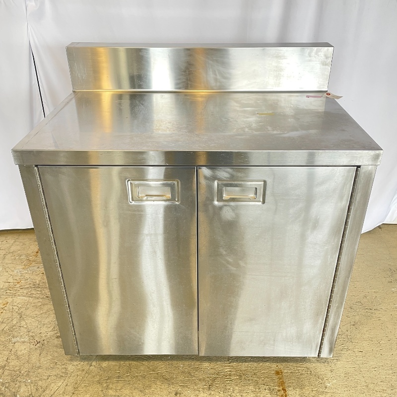 北海道・九州・沖縄・離島等追加送料有【中古】 業務用 ステンレス 調理台 BG付 幅900×奥行600×高850mm (No.9818) 厨房機器拍卖