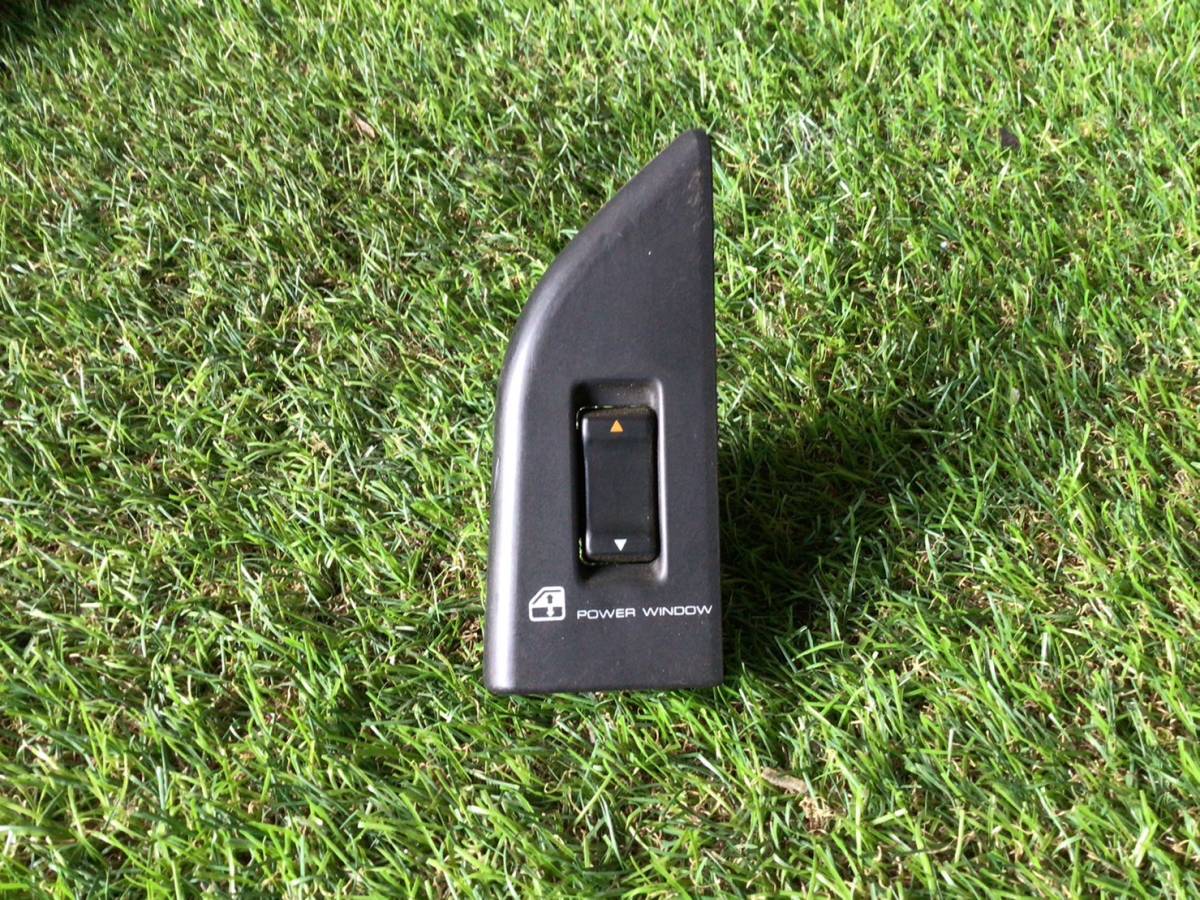 JT150 昭和63年 ジェミニ パワー ウィンドウ スイッチ リア (R) C2 231020 ② 即日発送可 いすゞ 旧車 833 8944272881 60s拍卖