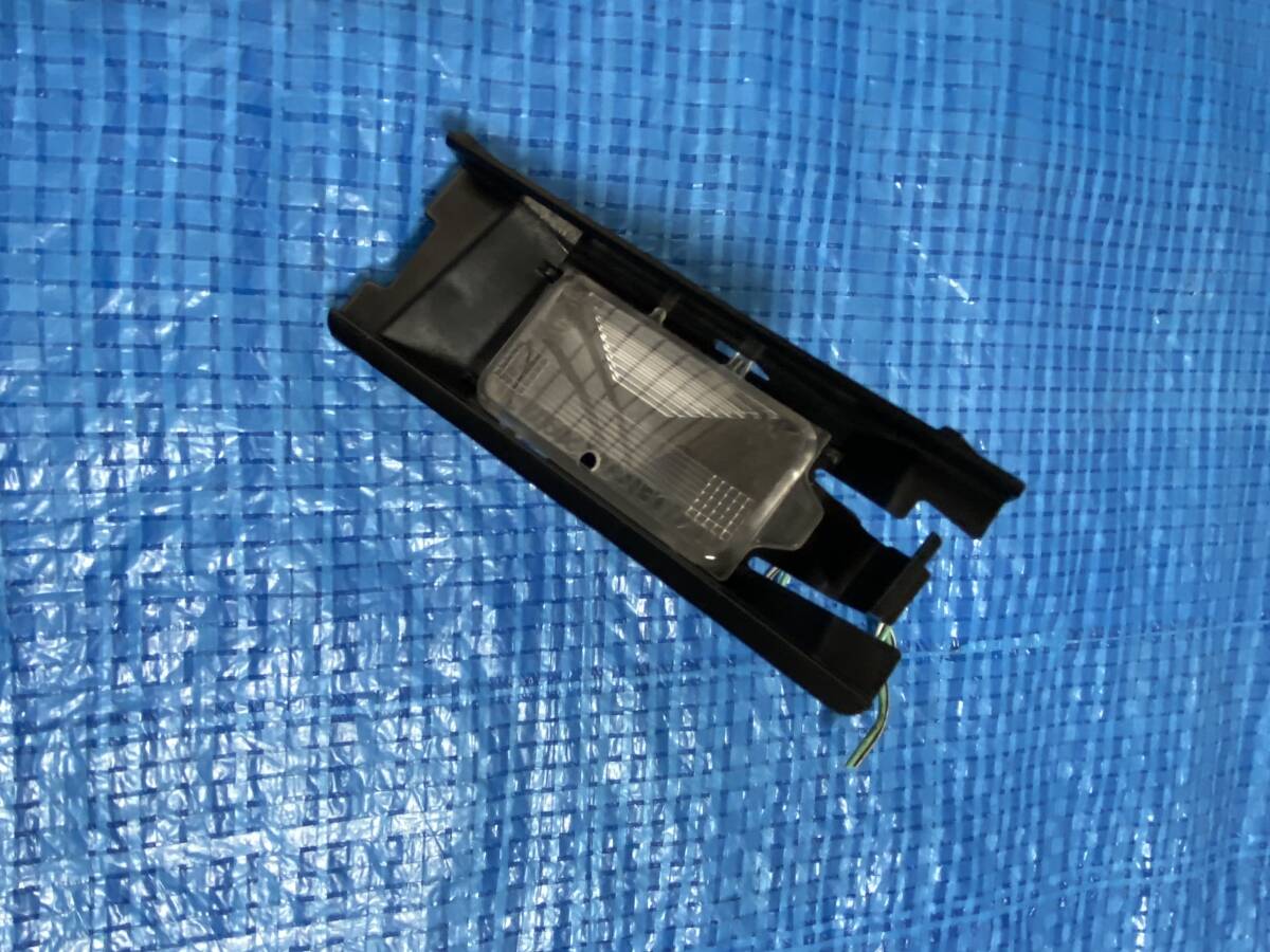 ★TOYOTA ライズ純正 A201A リヤライセンスランプASSY 車両取外し品 美品★【KT0230】拍卖