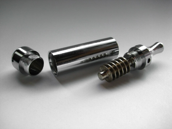 budbombバドボム@レプリカ銃弾bullet弾丸型ラジエター冷却メタルパイプWEEDキーホルダー型パイプBONG喫煙具KUSHボングHIGH TIMES420THC梵拍卖