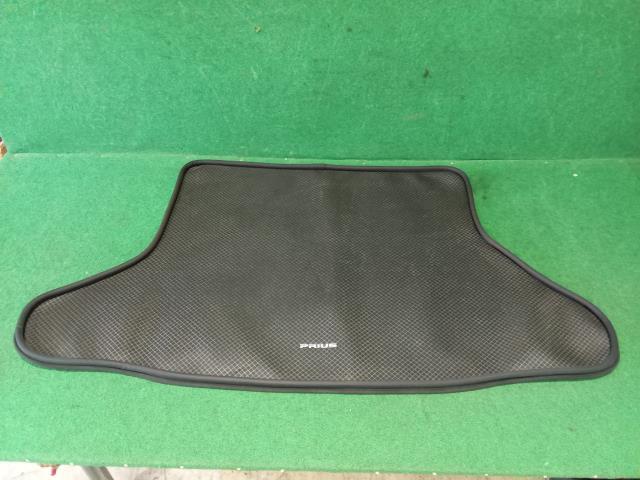 プリウス DAA-ZVW30 ※純正ラゲッジマットです 1F7拍卖