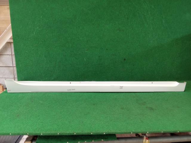 プリウス DAA-ZVW30 右 サイド ステップ スポイラー 070拍卖