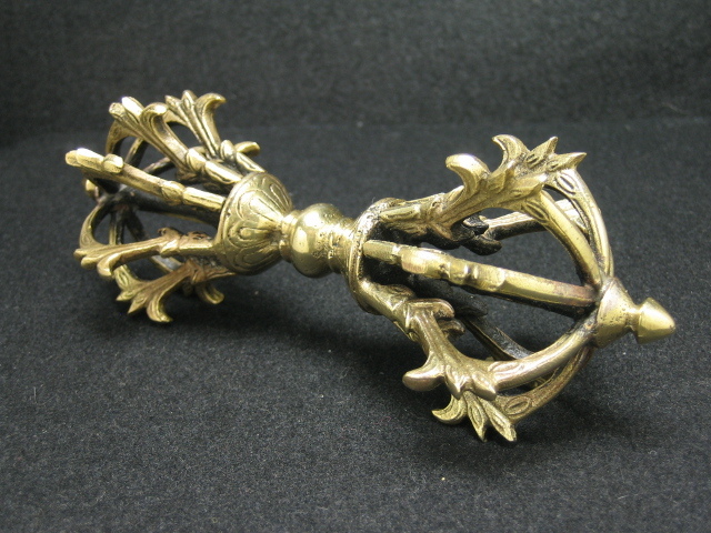 ◎●九鈷杵(金剛杵)  真鍮製 密教法具 チベット仏教仏具 ヴァジュラ ドルジェ   no.44拍卖