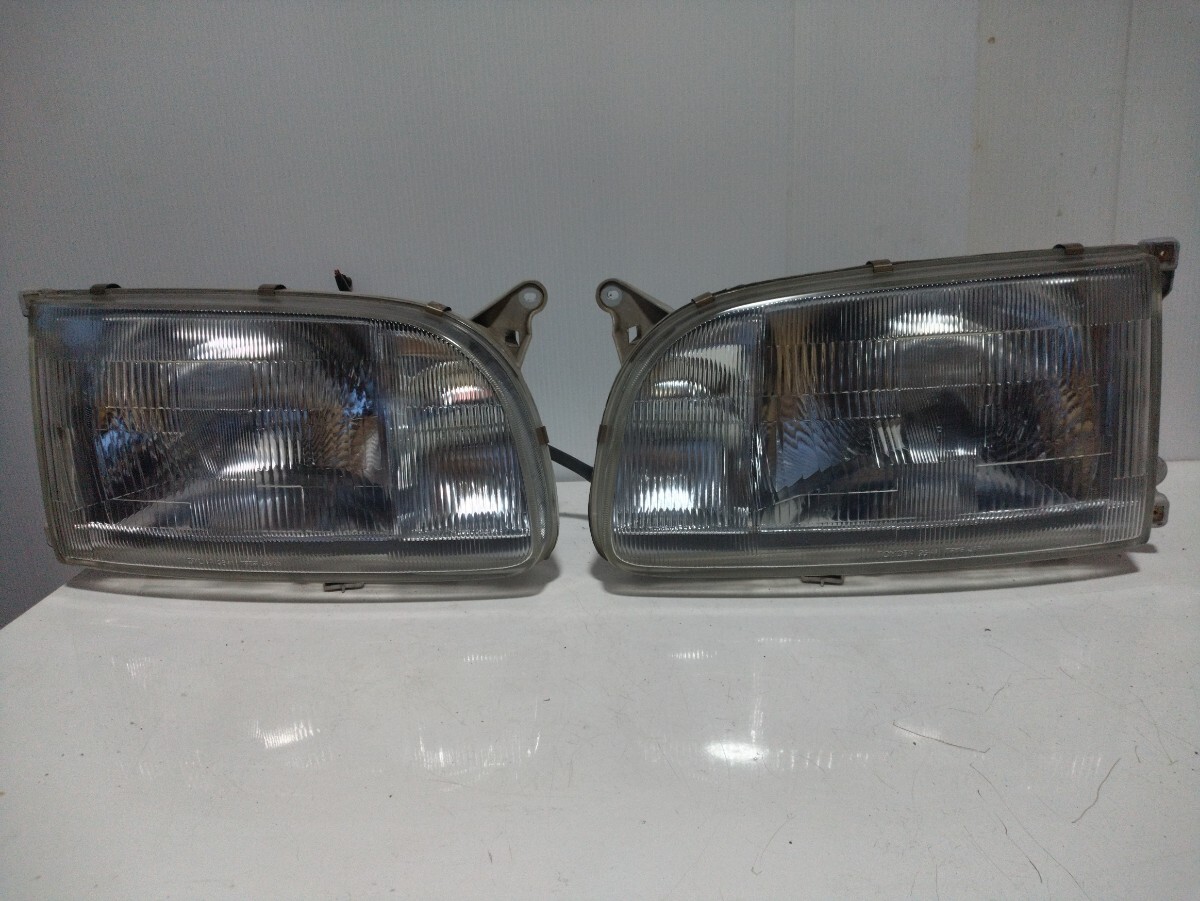 トヨタ純正品 100系 ハイエース 中期 ワゴン ヘッドライト 左右セット 美品拍卖