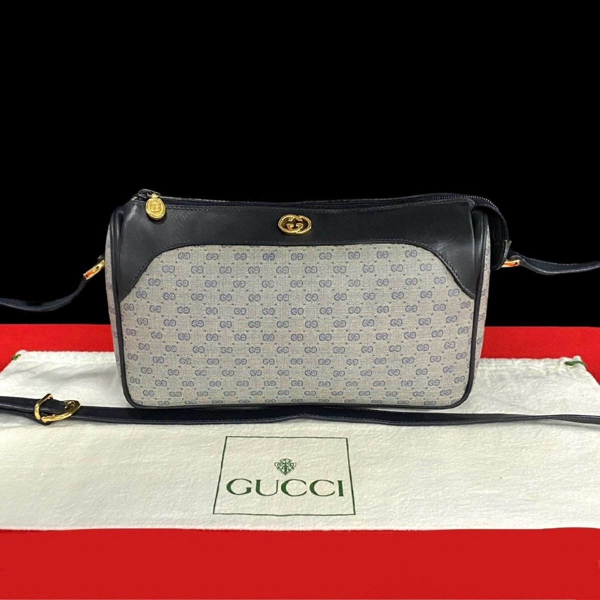 極 美品 GUCCI グッチ オールドグッチ マイクロ GG ロゴ 金具 レザー 本革 ショルダーバッグ ポシェット サコッシュ ネイビー 04048拍卖