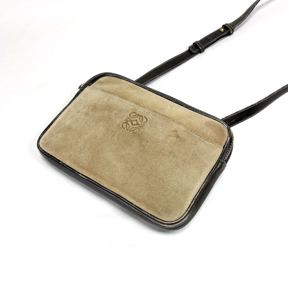 ロエベ LOEWE ミニショルダーバッグ アナグラムロゴ ベージュ スエード レザー ブラウン ポシェット 斜めがけ拍卖