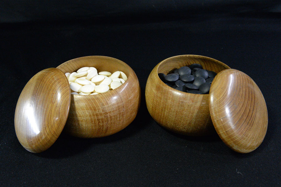 KZ172 日向産 本蛤 ハマグリ 那智黒 碁石 碁笥 セット 囲碁 中古拍卖