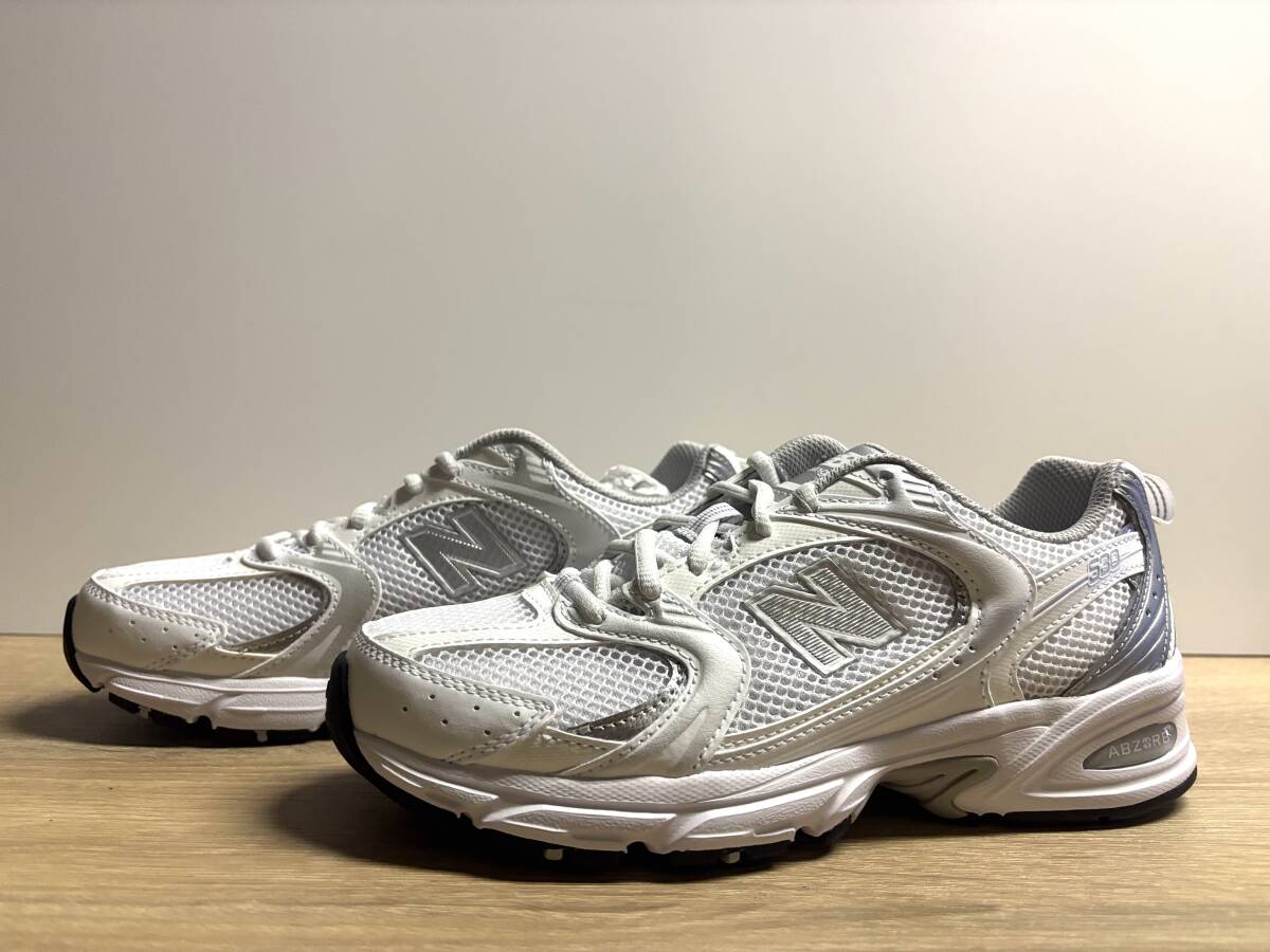 新品未使用 24cm D ニューバランス MR530EMA ホワイト/シルバー new balance拍卖