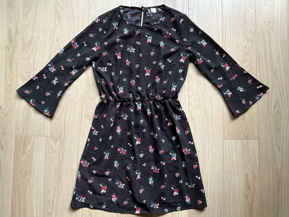 H&M◇ワンピース 花柄 黒 Mサイズ相当拍卖