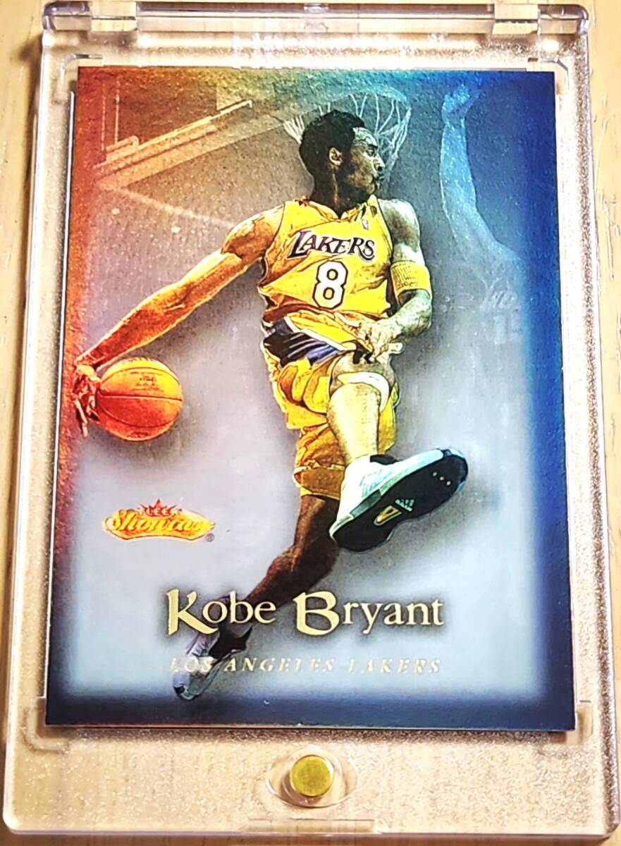 レア 2000 -01 Fleer Showcase KOBE BRYANT #85 / コービー ブライアント Refractor Holo Prizm Silver (5x NBA Champions) NIKE拍卖