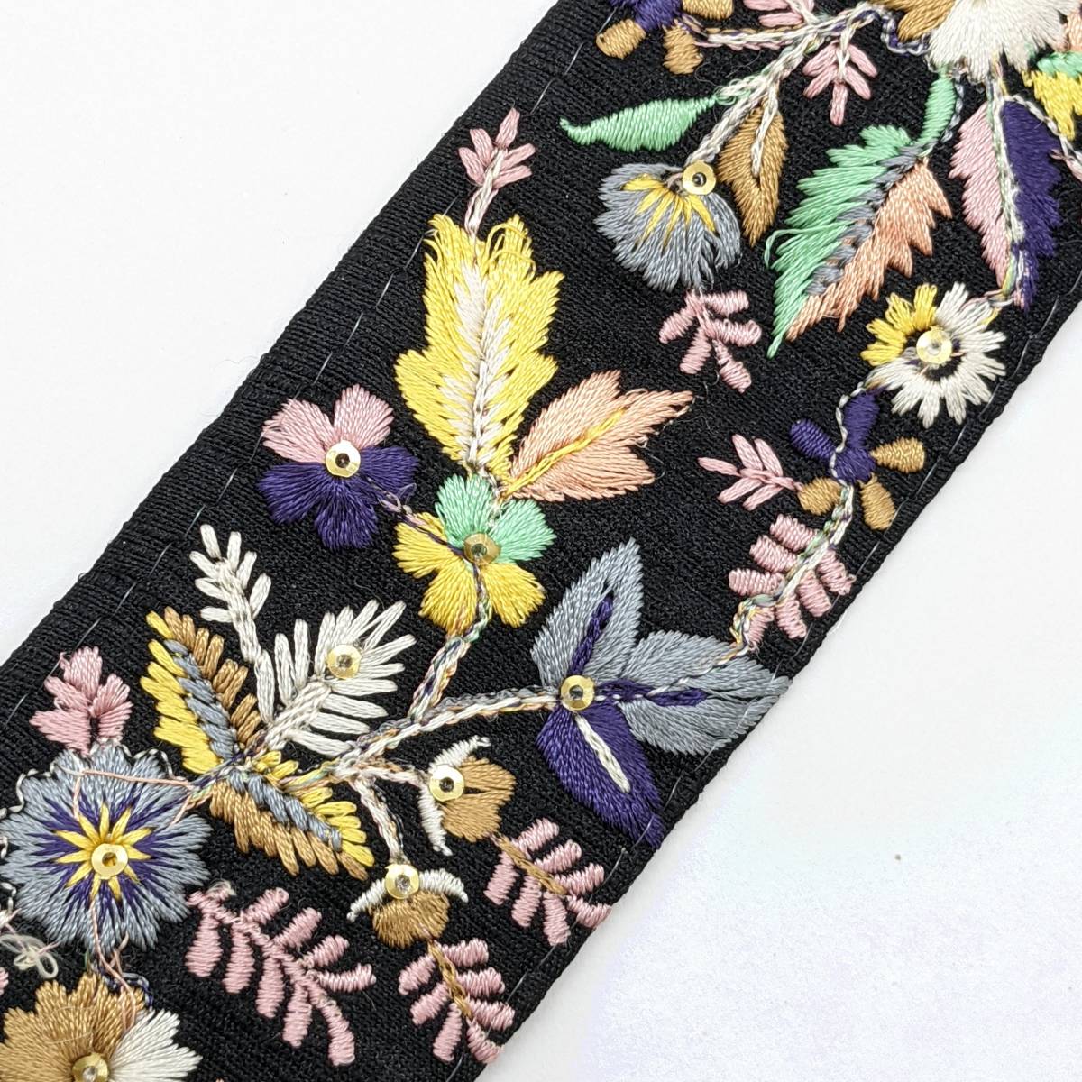 インド刺繍リボン 黒 ブラック 約52mm BK008拍卖