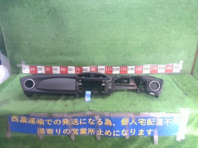 トヨタ 86 ハチロク GT 前期 ZN6 インパネ ダッシュボード 上側のみ SRSインフレーター欠品 パネル欠品有り 傷・汚れ ★個人宅配送不可★拍卖