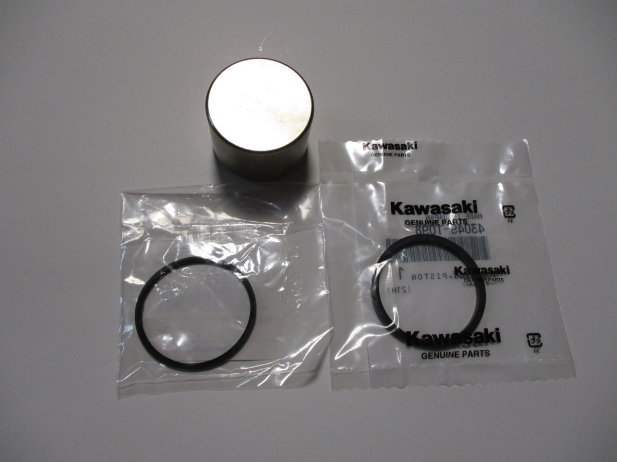 送料無料★新品★エリミネーター250★GPZ400R/F★FX400R★バルカン/2/800★EN400★GPZ750R/900R★純正リヤキャリパーピストンシール拍卖