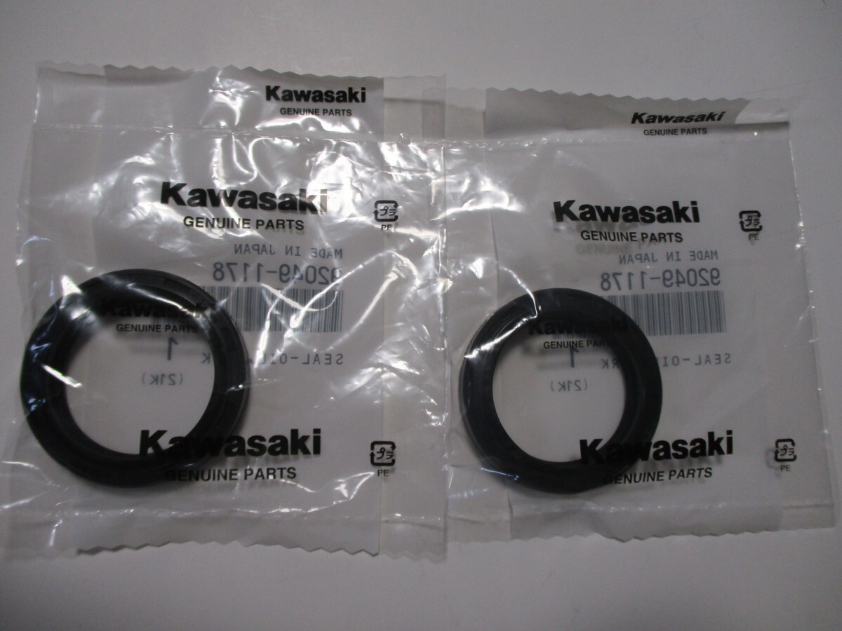 送料無料★新品★Z1000J(38パイ)★純正フロントフォークオイルシール拍卖