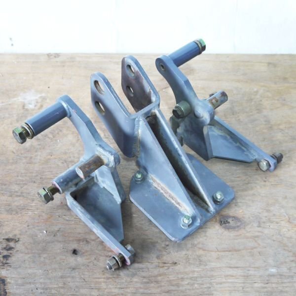 【新潟】ニプロ あぜぬり機用ヒッチ AZ-350 3点 ヒッチ 組み替え 畔塗機 トラクター 部品 パーツ アタッチメント 畔塗 畦塗 取付 金具 中古拍卖