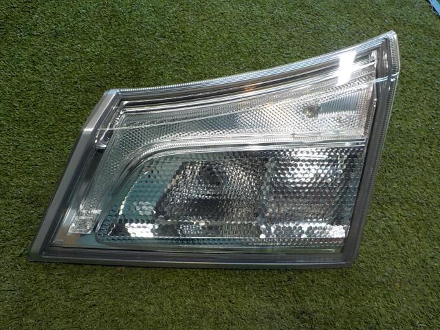 ソリオバンディットハイブリッド MA46S 右内側テールランプ バックランプ 拍卖