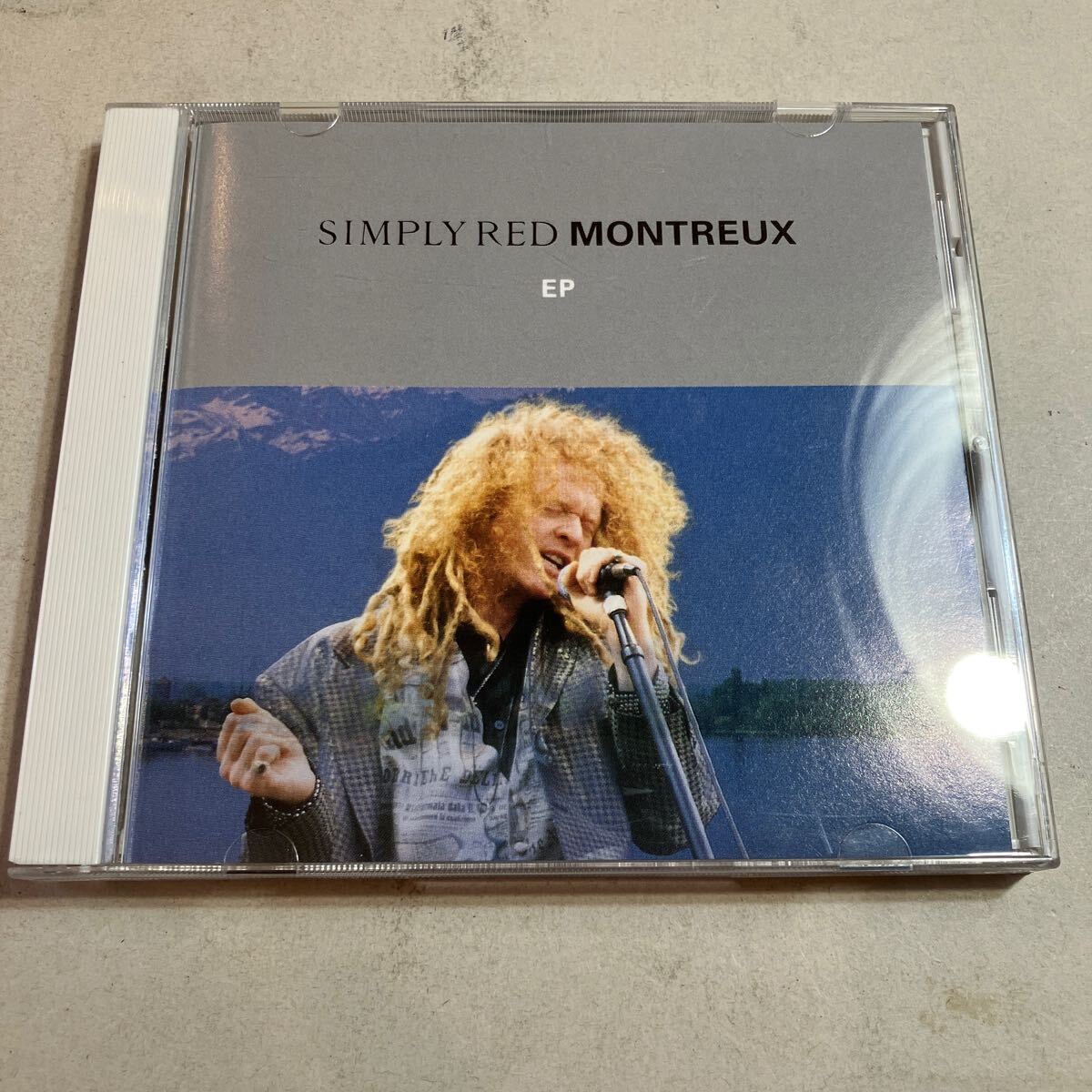 CD シンプリーレッド  モントルー 見本品 美品 拍卖