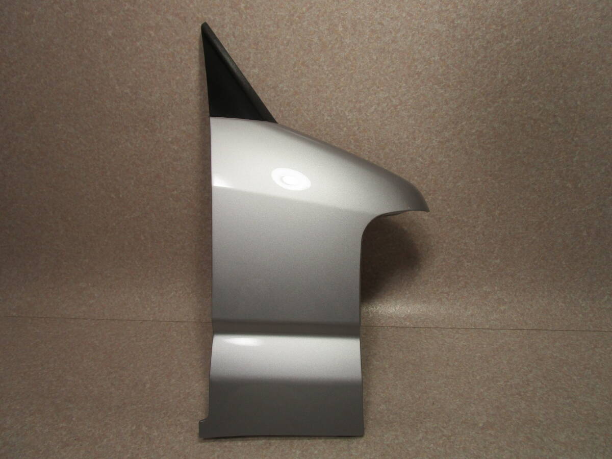 タウンボックス U61W/U62W フェンダーパネル 右 A31 クールシルバーメタリック 良品拍卖