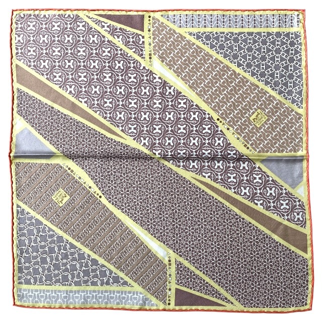 HERMES エルメス スカーフ カレ45 CARRE EN CRAVATES ネクタイの広場 アクセサリー 小物 総柄 ロゴ シルク マルチカラー拍卖