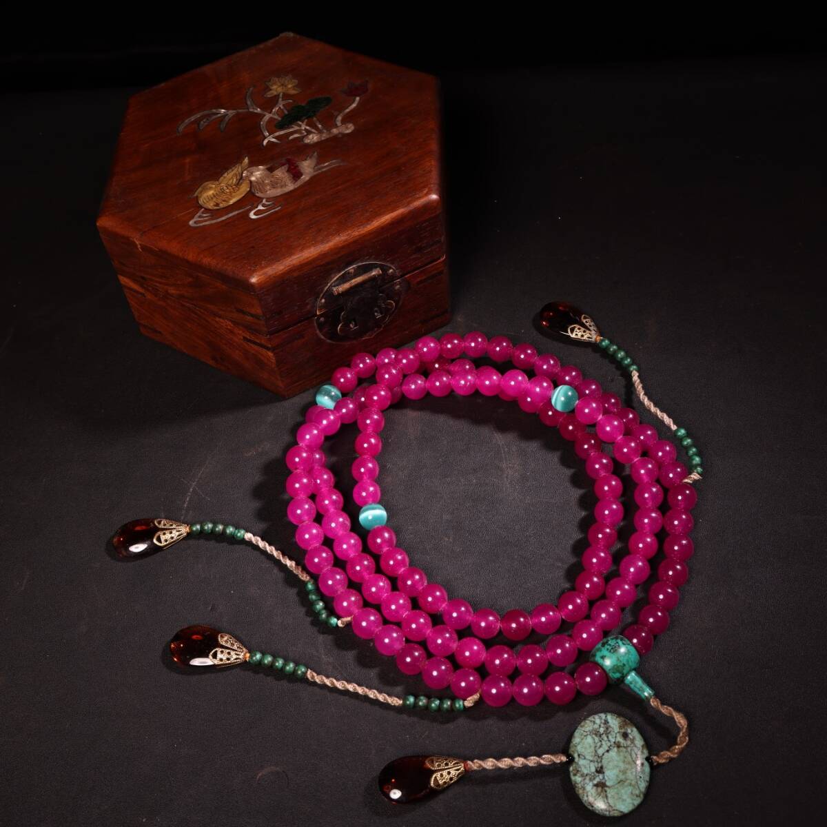 清時代 古紅宝石 紫羅蘭 朝珠 花梨木盒 念珠 項鏈 箱付 極細工 古賞物 古美味 東洋彫刻 時代物 骨董 中国古美術拍卖
